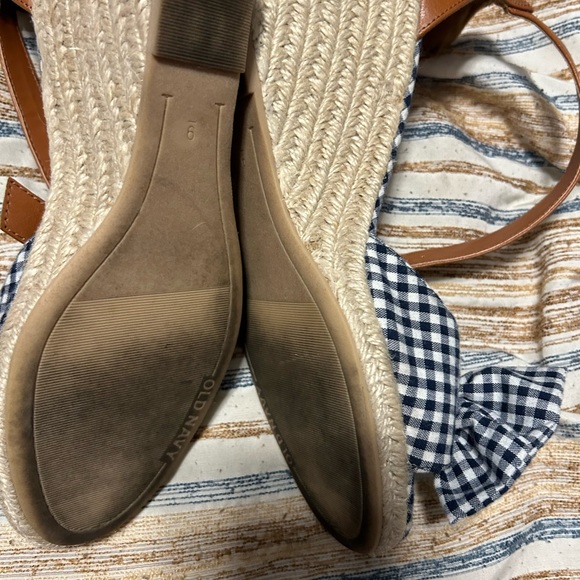 Wedges 💙 - Picture 3 of 3